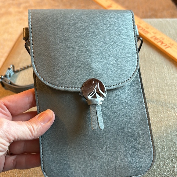 Crossbody bag **NEW** 4.5"x7" Gray - Picture 6 of 10